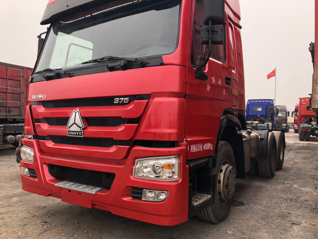 SINOTRUK HOWO 6x4 Camiones tractores con tracción total Remolques de carga y utilitarios